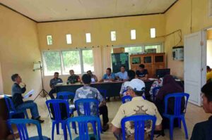 Banyak Kursi Kosong Dalam Pertemuan Penyelesaian Lahan di Mondowe
