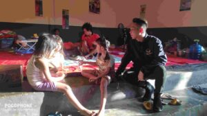 Ketua DPD Partai Nasdem Morut Kunjungi Pengungsi Korban Banjir.