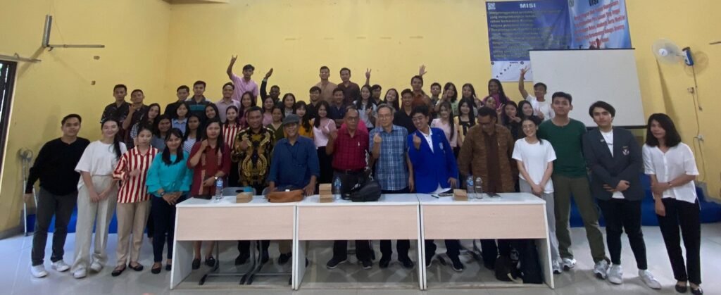 Universitas Pelita Harapan dan GAMKI Berikan Pendidikan Politik di STT Presbyterian Shema