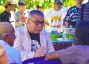 Tim Medis Ahmad Ali Periksa Kesehatan Korban Banjir Sausu