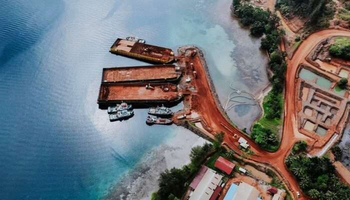 Pemerintah Cabut Empat Izin Tambang Nikel di Raja Ampat