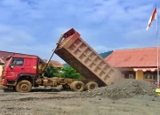 PT GNI Bantu SDN 2 Bunta dan SMPN 3 Petasia Timur