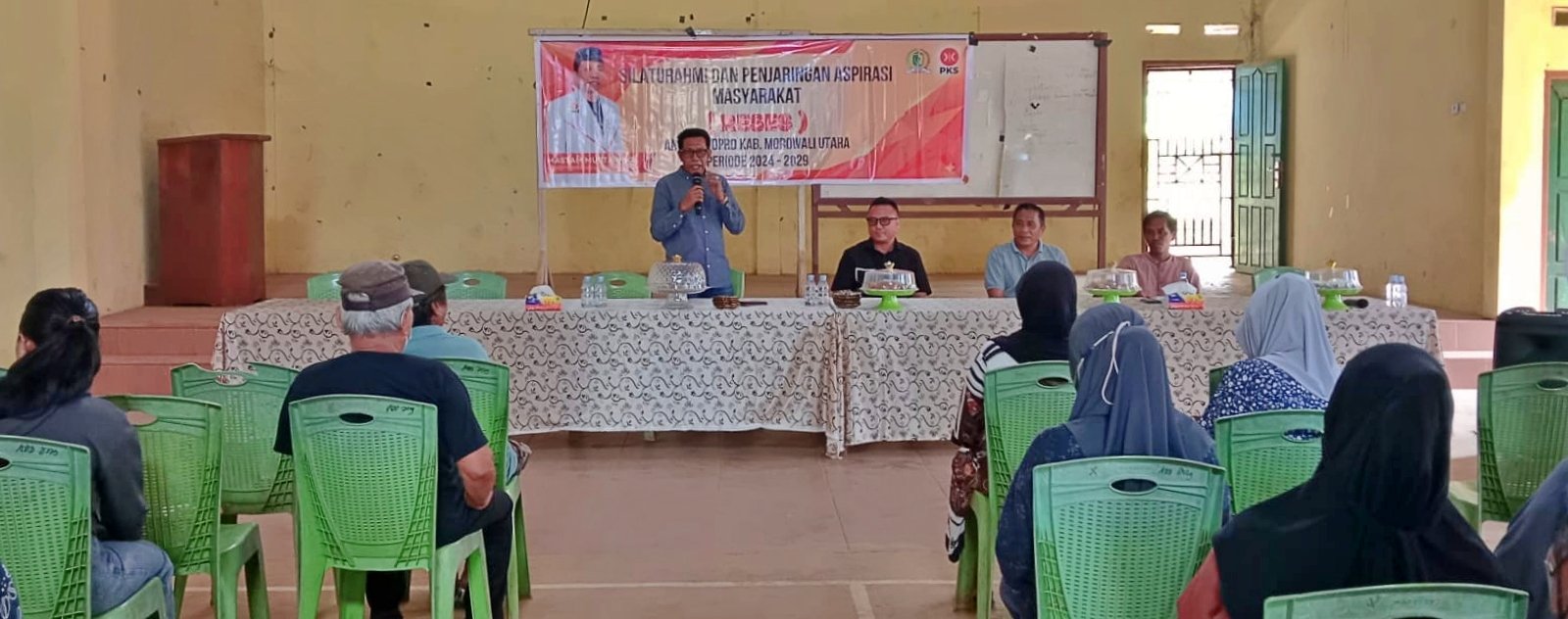 Bupati Delis Hehi menghadiri reses Anggota DPRD Mastam Mustarim