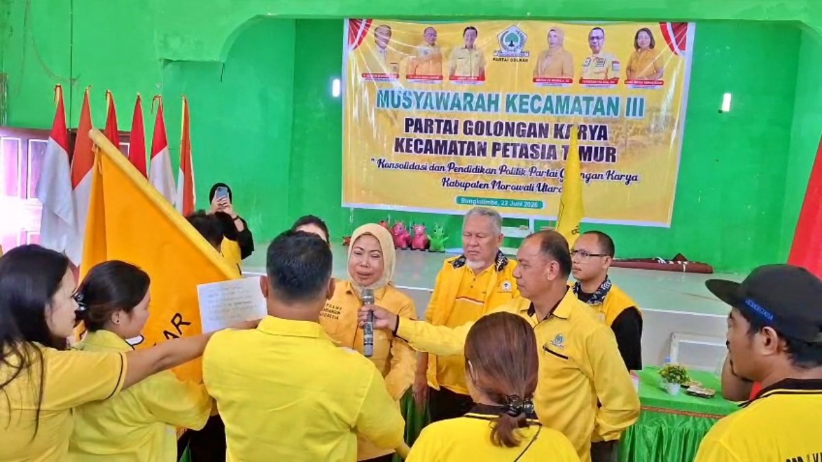 Pengukuhan PK Golkar Petasia Timur
